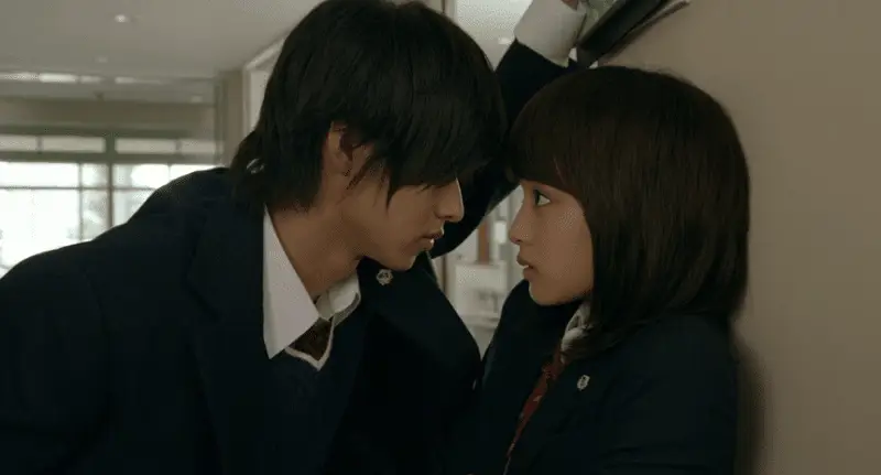 Gambar adaptasi live action anime romance Jepang