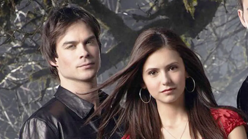 Foto Ian Somerhalder dan Nina Dobrev sebagai Damon dan Elena di The Vampire Diaries