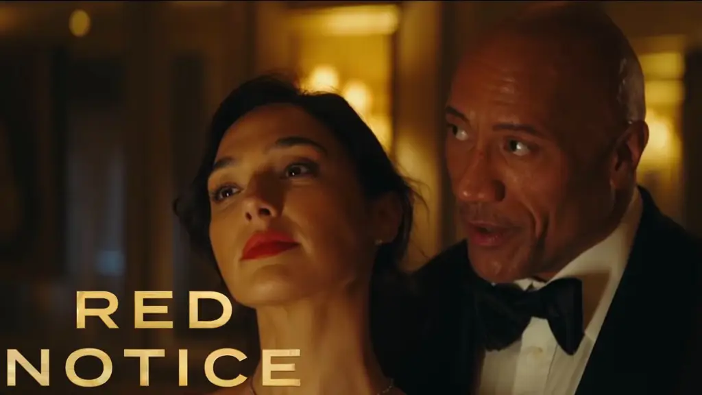 Dwayne Johnson dalam film Red Notice