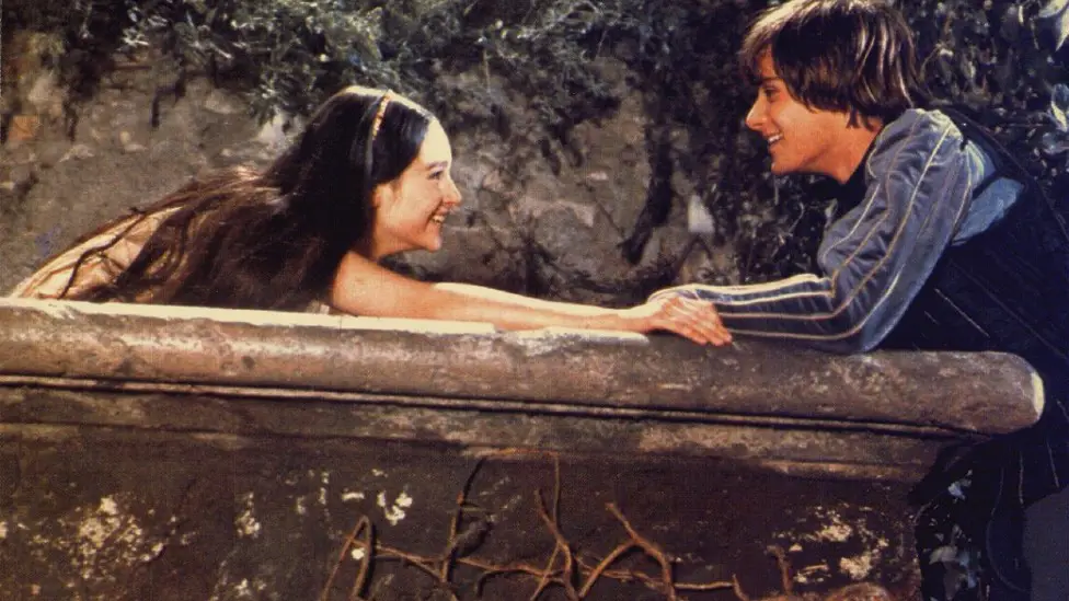 Adegan balkon Romeo dan Juliet 1996