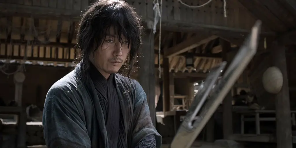 Adegan film The Swordsman 2020 yang menampilkan Jang Hyuk