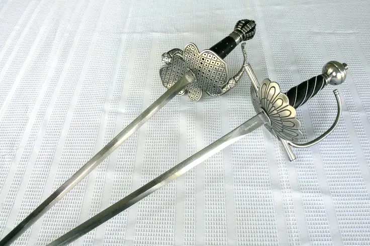 Gambar Zorro sedang beradu pedang
