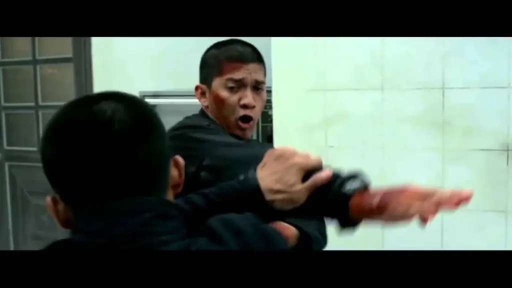 Adegan aksi dalam film The Raid 2