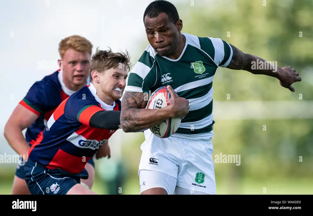 Para pemain rugby sedang beraksi