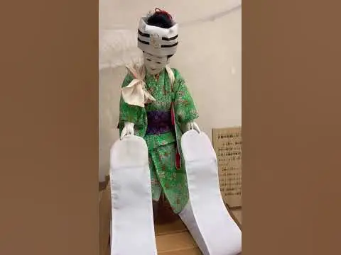 Adegan pertarungan boneka karakuri