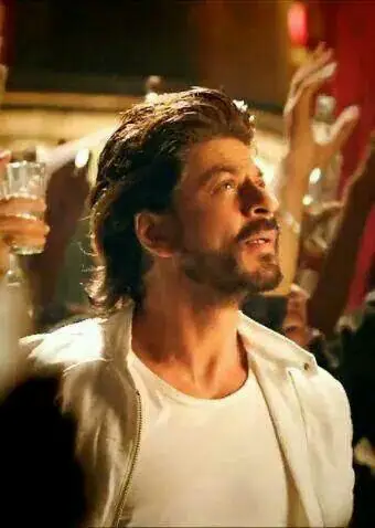 Shah Rukh Khan dalam film Happy New Year