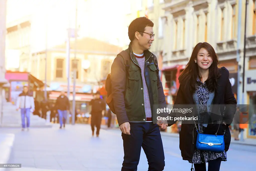 Pasangan Korea yang bahagia