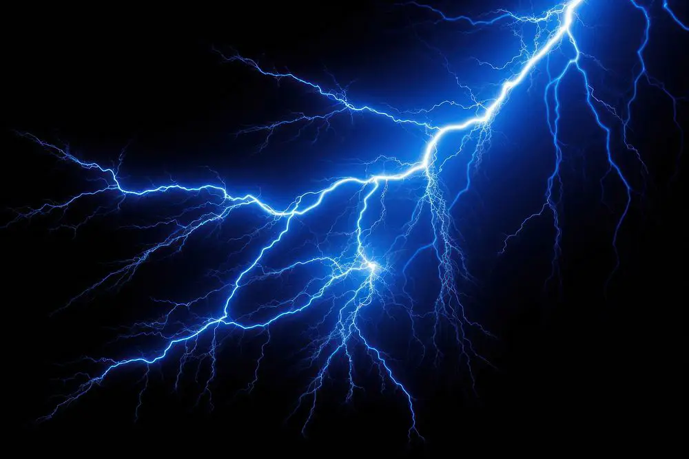 Adegan pertarungan Black Lightning