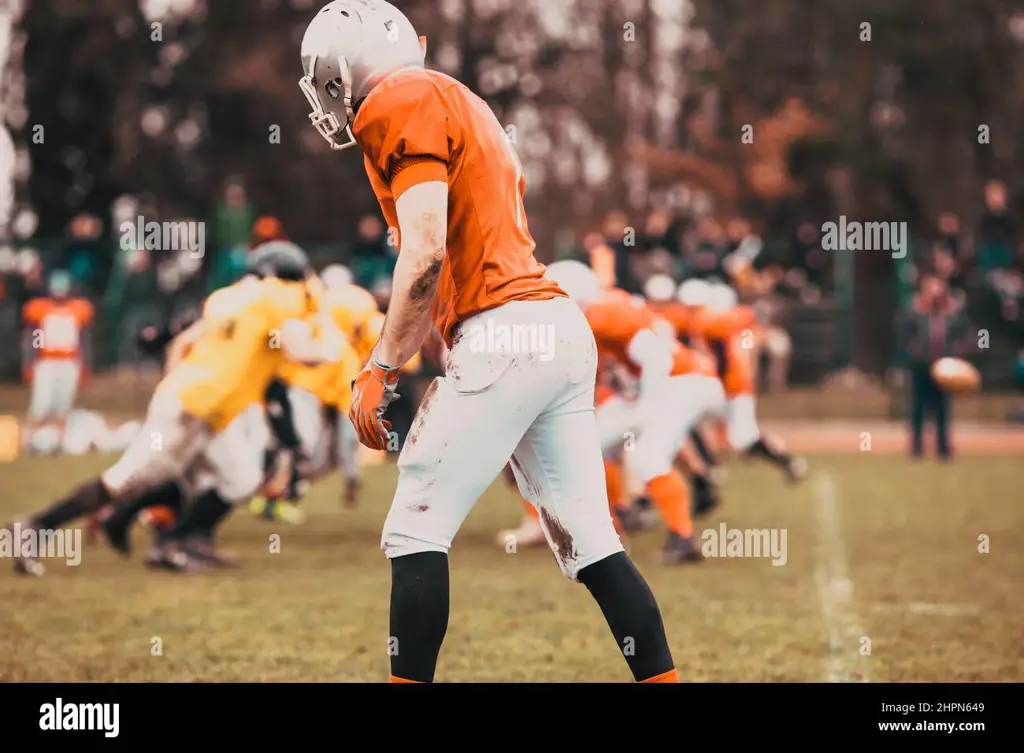 Gambar aksi pertandingan American Football yang seru