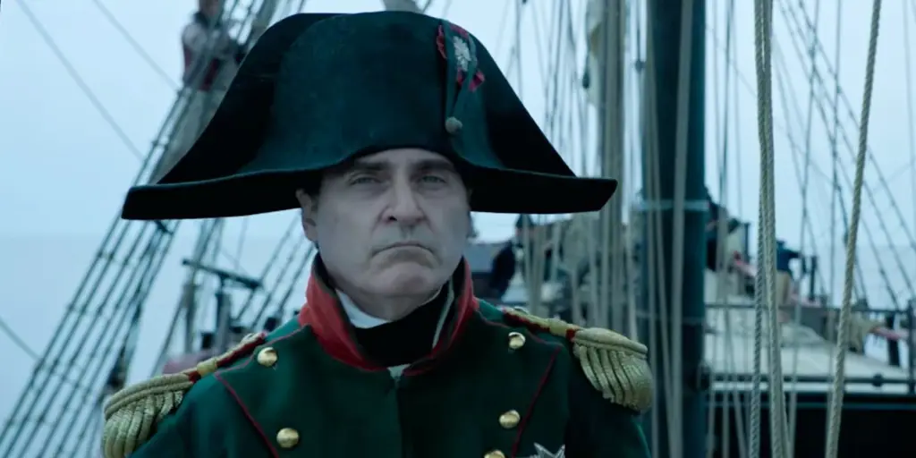 Joaquin Phoenix sebagai Napoleon