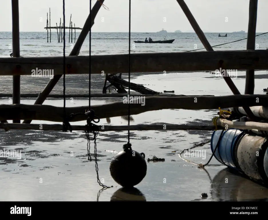 Perahu nelayan di Bintan