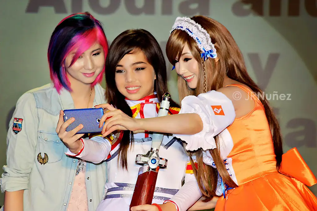 Alodia Gosiengfiao di acara konvensi anime