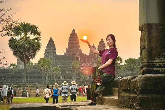 Gambar Angkor Wat saat musim hujan