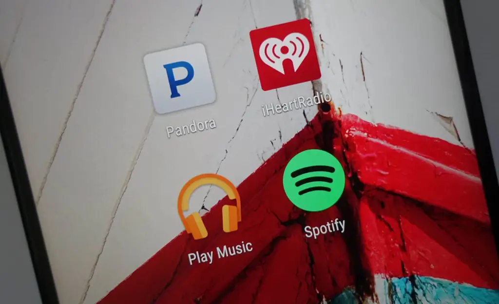 Perbandingan aplikasi streaming musik