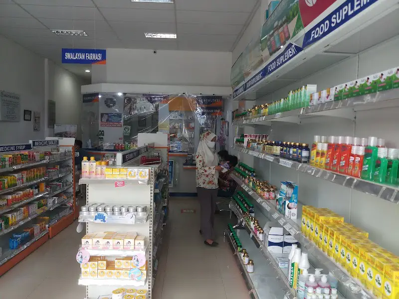 Gambar eksterior Apotek Kimia Farma di Bandar Lampung