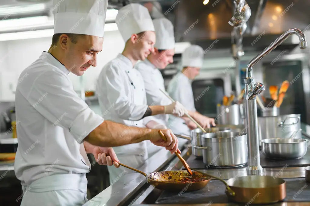 Seorang Archmage sedang memasak di restorannya