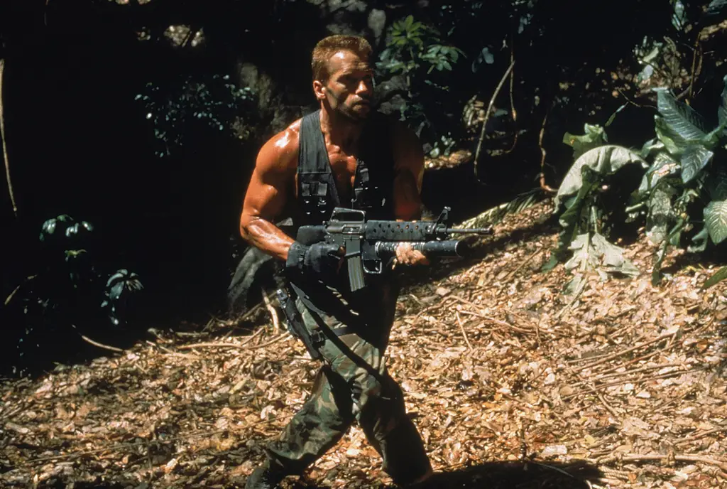 Arnold Schwarzenegger sebagai Dutch dalam film Predator