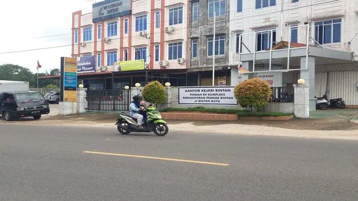 Gedung-gedung modern di Bandar Seri Bintan