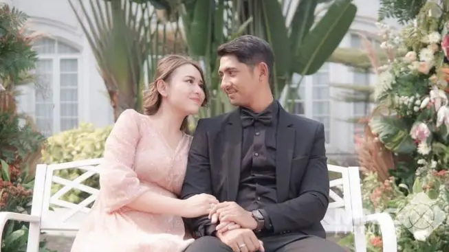 Foto Arya Saloka dan Amanda Manopo sebagai Aldebaran dan Andin