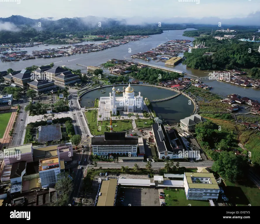 Pemandangan udara Bandar Seri Ehsan Banting yang menunjukkan perumahan, jalan, dan fasilitas