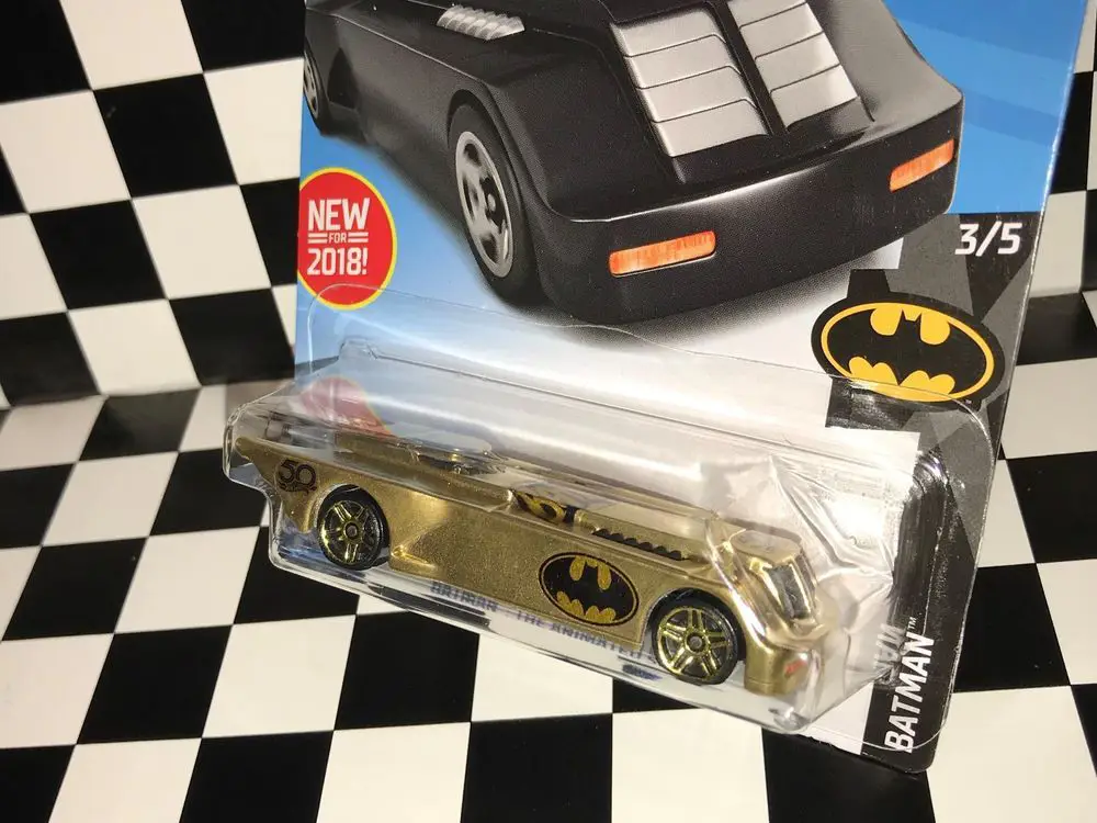 Gambar Batmobile dari seri Batman: The Animated Series versi Hot Wheels