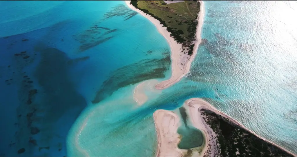 Foto lokasi pertempuran di Pulau Midway