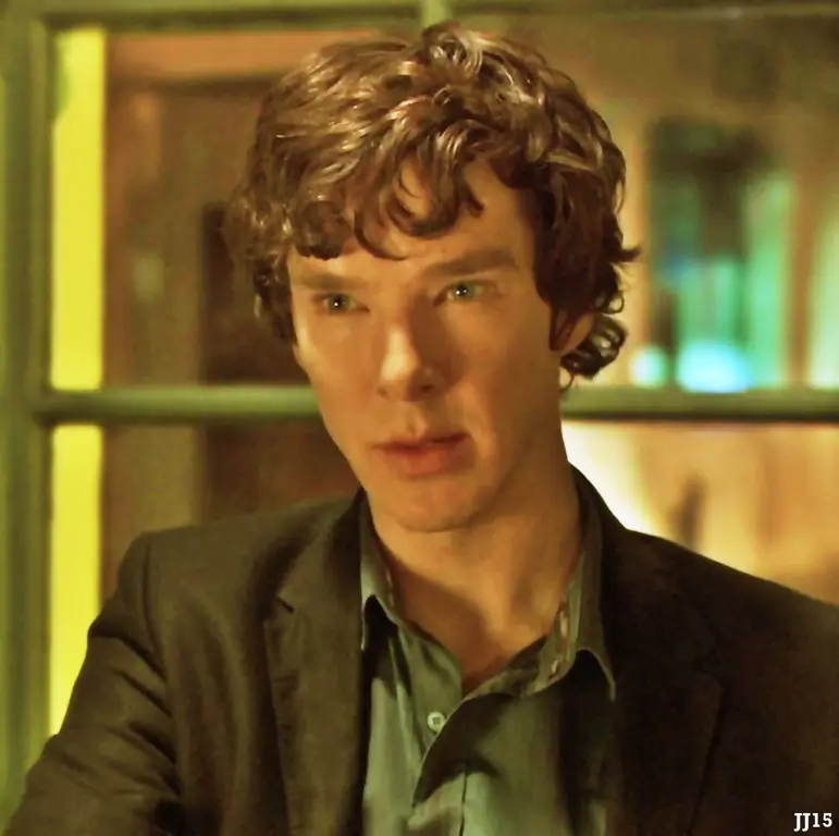 Benedict Cumberbatch sebagai Sherlock Holmes