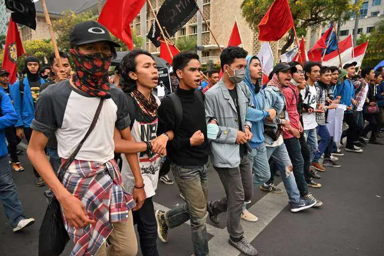 Gambar yang mewakili budaya anak muda Indonesia