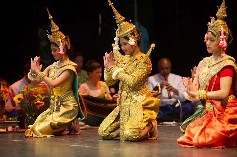 Gambar yang menggambarkan budaya Kamboja