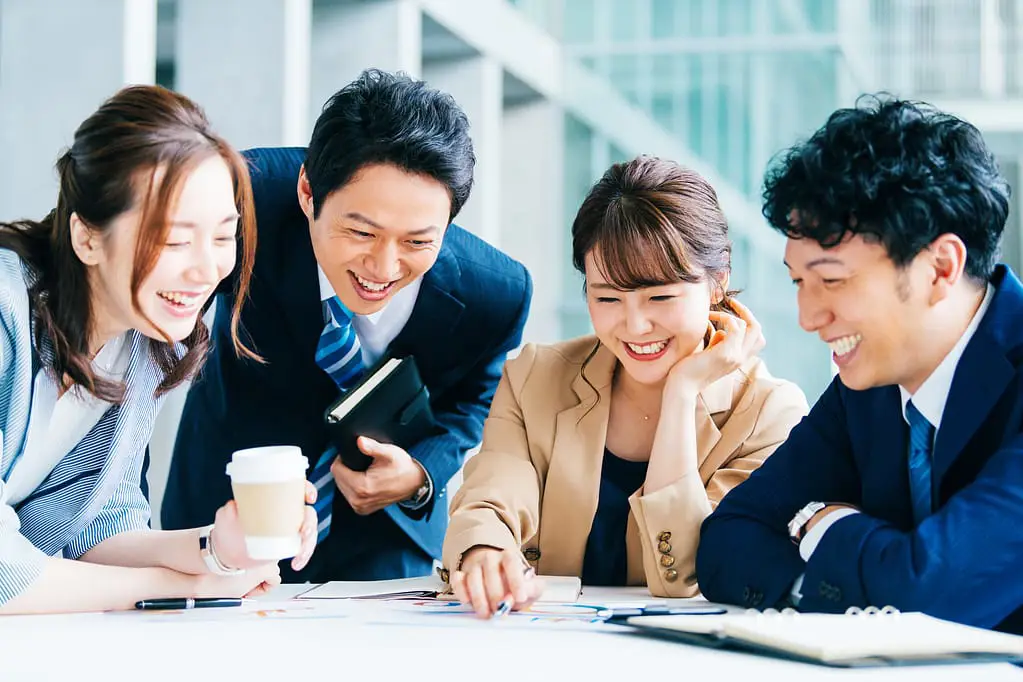 Gambar budaya kerja di Jepang