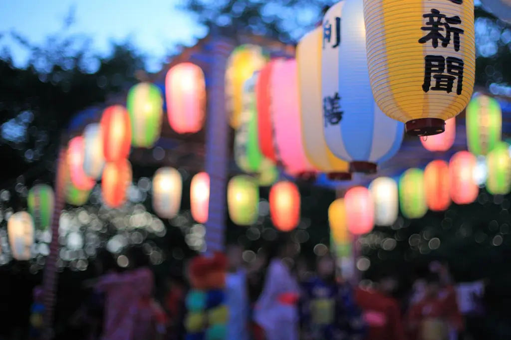 Budaya sopan santun dalam masyarakat Jepang Gambar budaya Jepang yang ramah