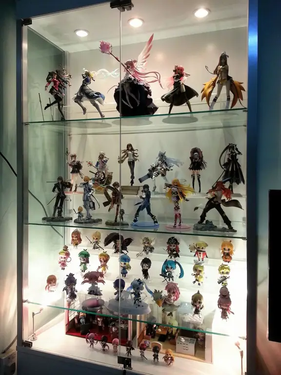 Menampilkan koleksi figure anime murah