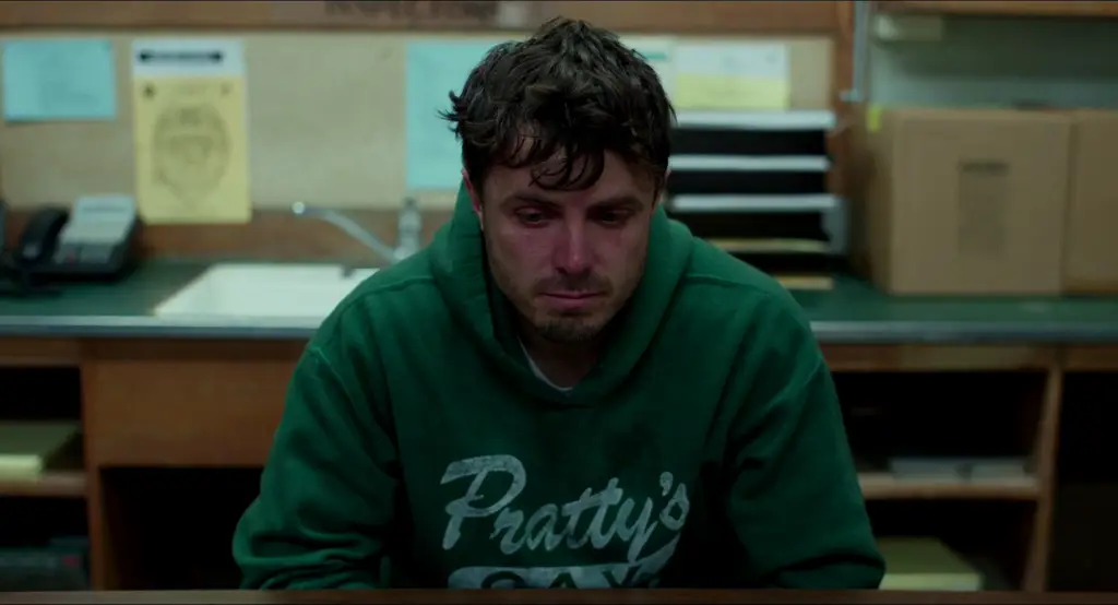 Casey Affleck dalam film Manchester by the Sea