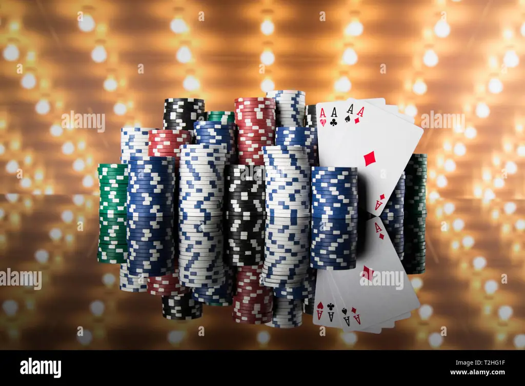 Chip Poker di Meja Permainan