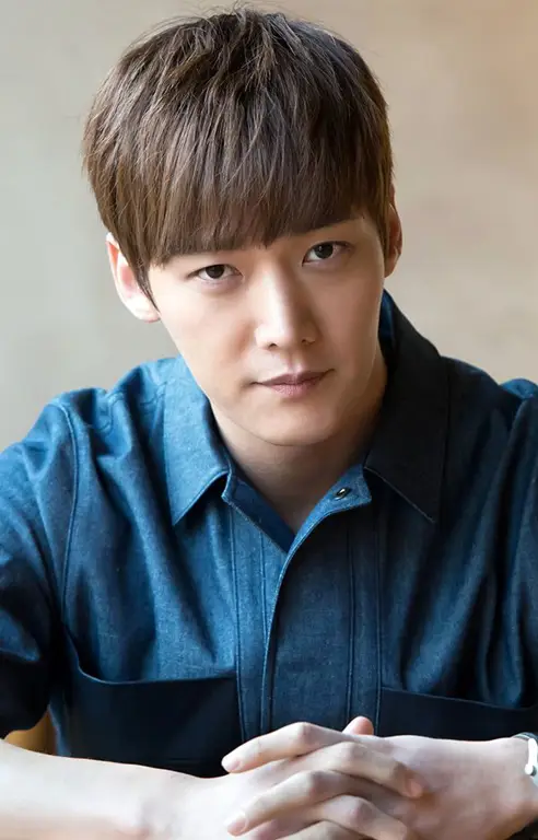 Aktor Choi Jin-hyuk sebagai detektif Park Gwang-ho