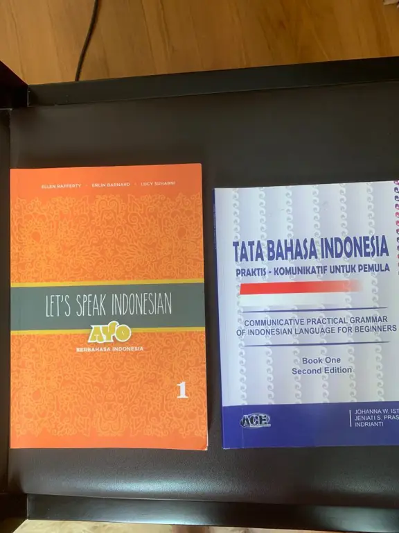 Buku teks Bahasa Indonesia