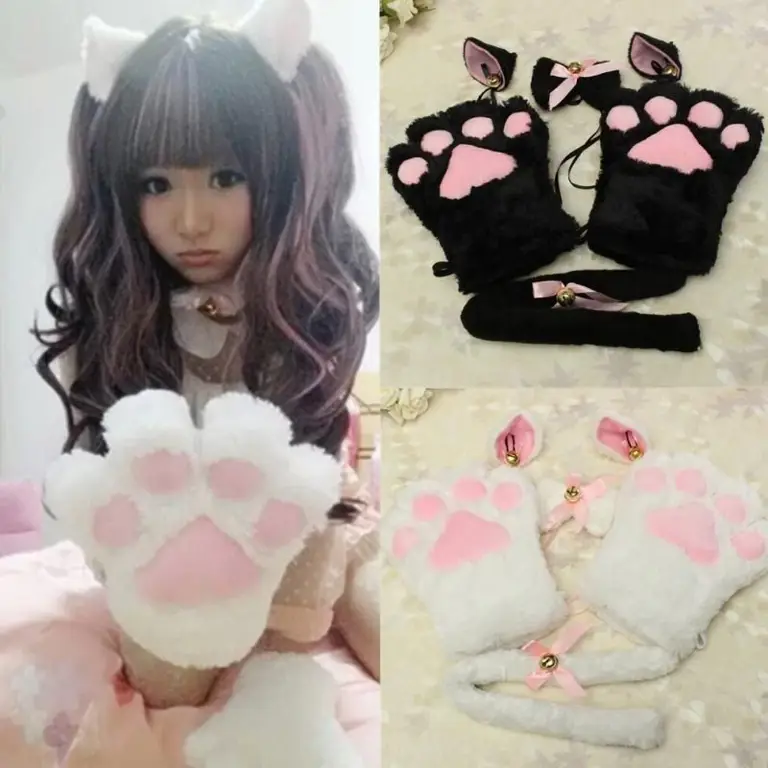 Cosplay dengan telinga kucing anime