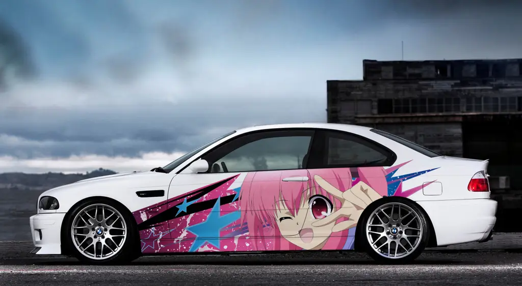 Mobil yang dihias dengan stiker mobil anime