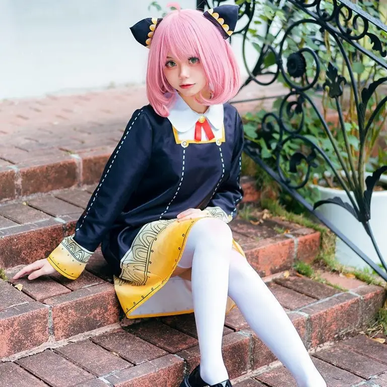 Gambar seorang wanita yang melakukan cosplay anime