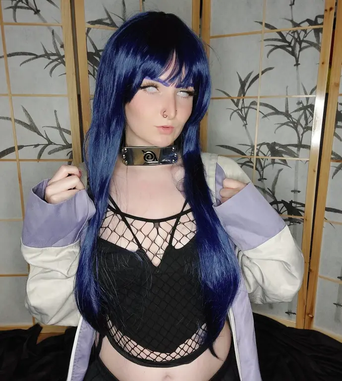 Foto cosplay Hinata Hyuga yang aman dan pantas