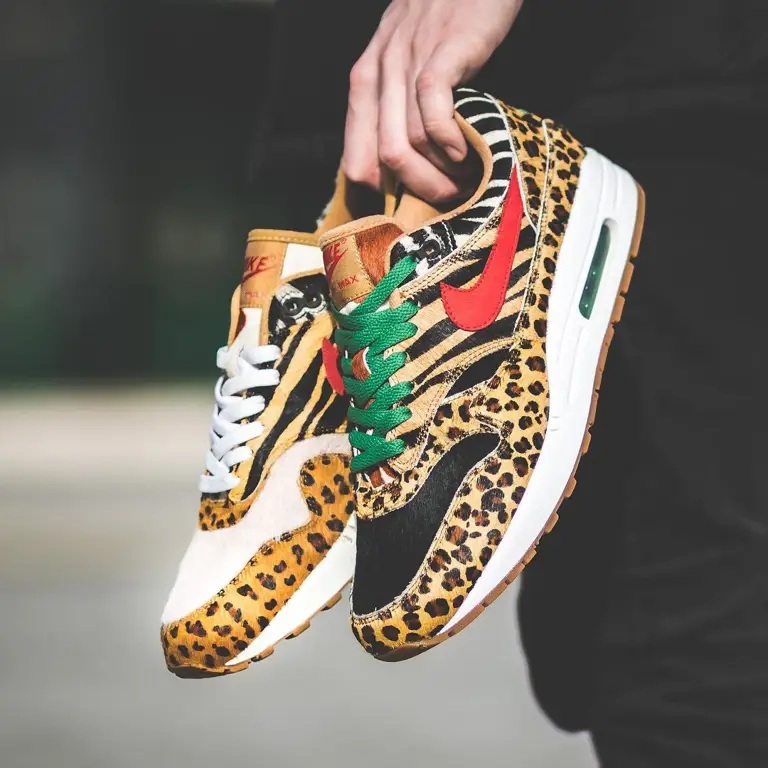 Gambar detail jahitan dan material Air Max 1 Atmos Animal