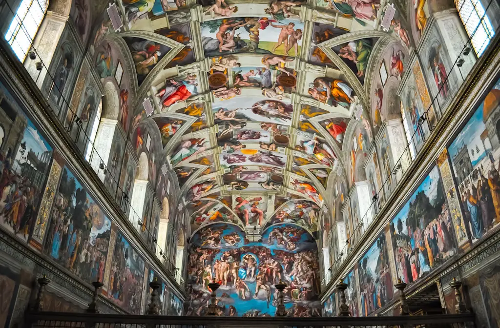 Langit-langit Kapel Sistine karya Michelangelo