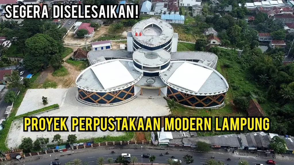 Gedung sekolah SMA Utama 1 Bandar Lampung yang modern dan nyaman