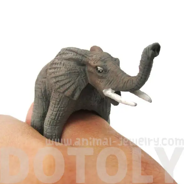 Figur gajah yang realistis dan detail