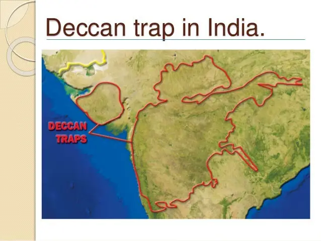 Gambar formasi batuan Deccan Traps di India