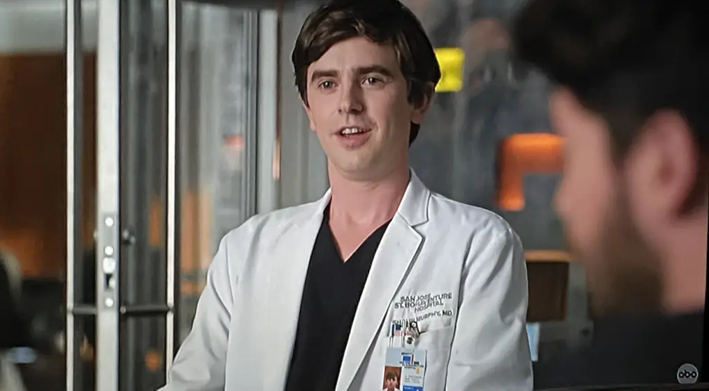 Freddie Highmore sebagai Dr. Shaun Murphy