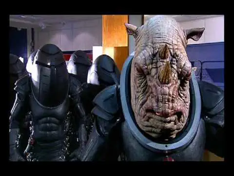 Gambar makhluk alien dalam Doctor Who