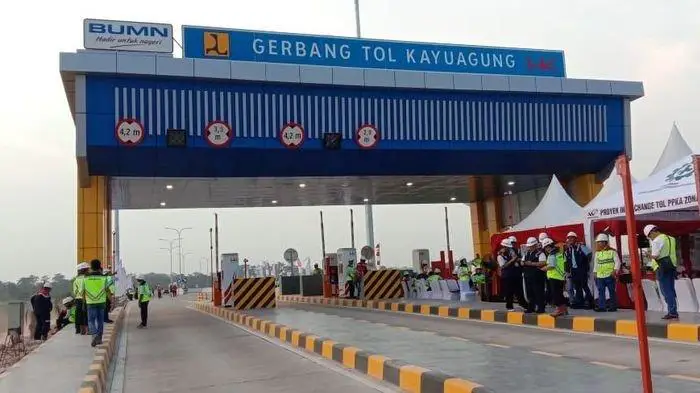 Gerbang Tol di Jalan Tol Bandar Lampung