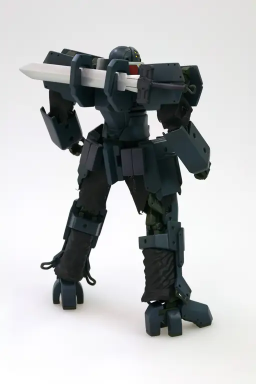 Golem mecha dalam anime Break Blade