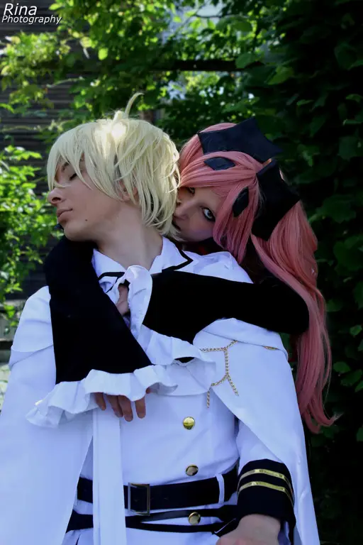 Gambar Krul Tepes dan Mikaela Hyakuya